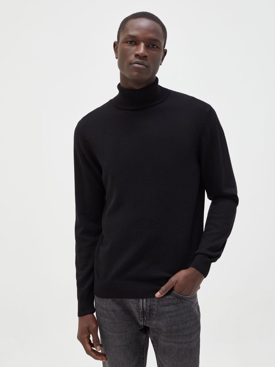 Pullover a collo alto in lana viscosa e cashmere_0
