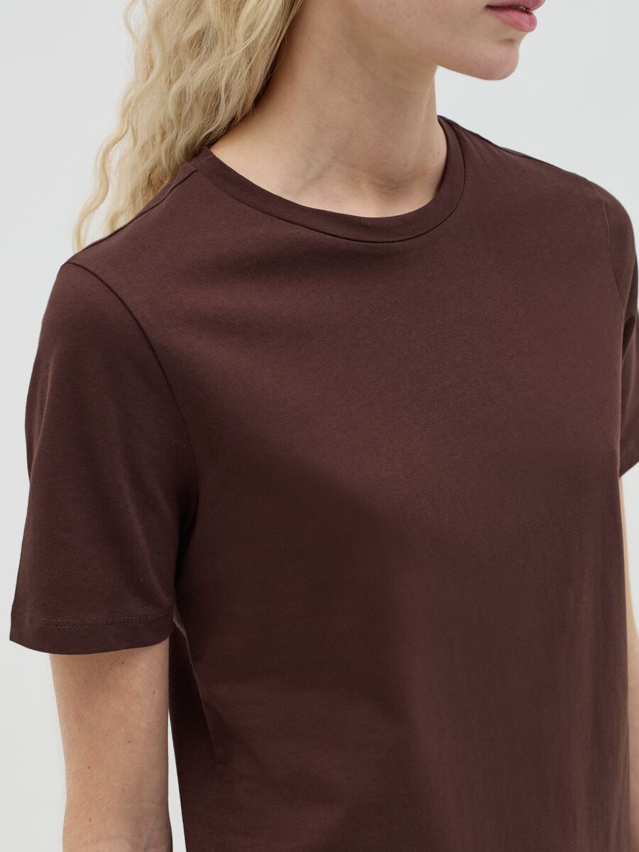Essential T-shirt in cotton with round neck_2