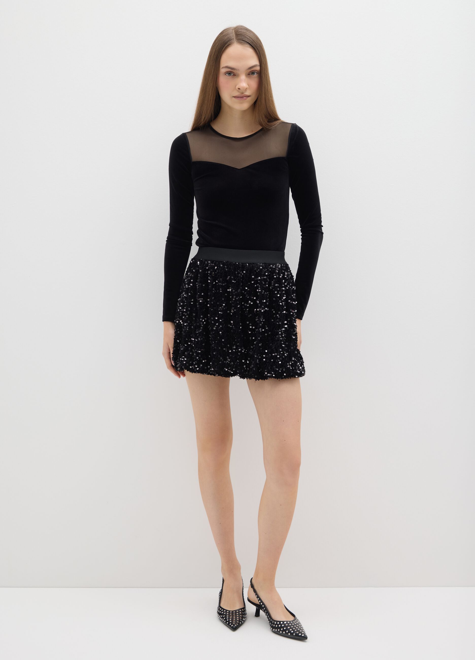 Black balloon miniskirt in regular fit velour blend with sequins