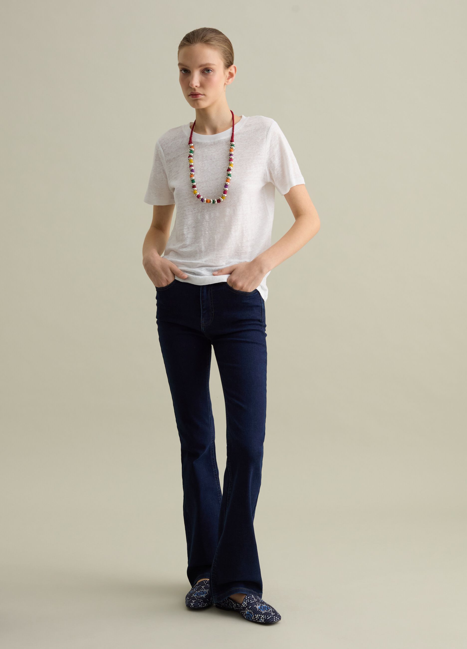 Flare-fit jeans with five pockets