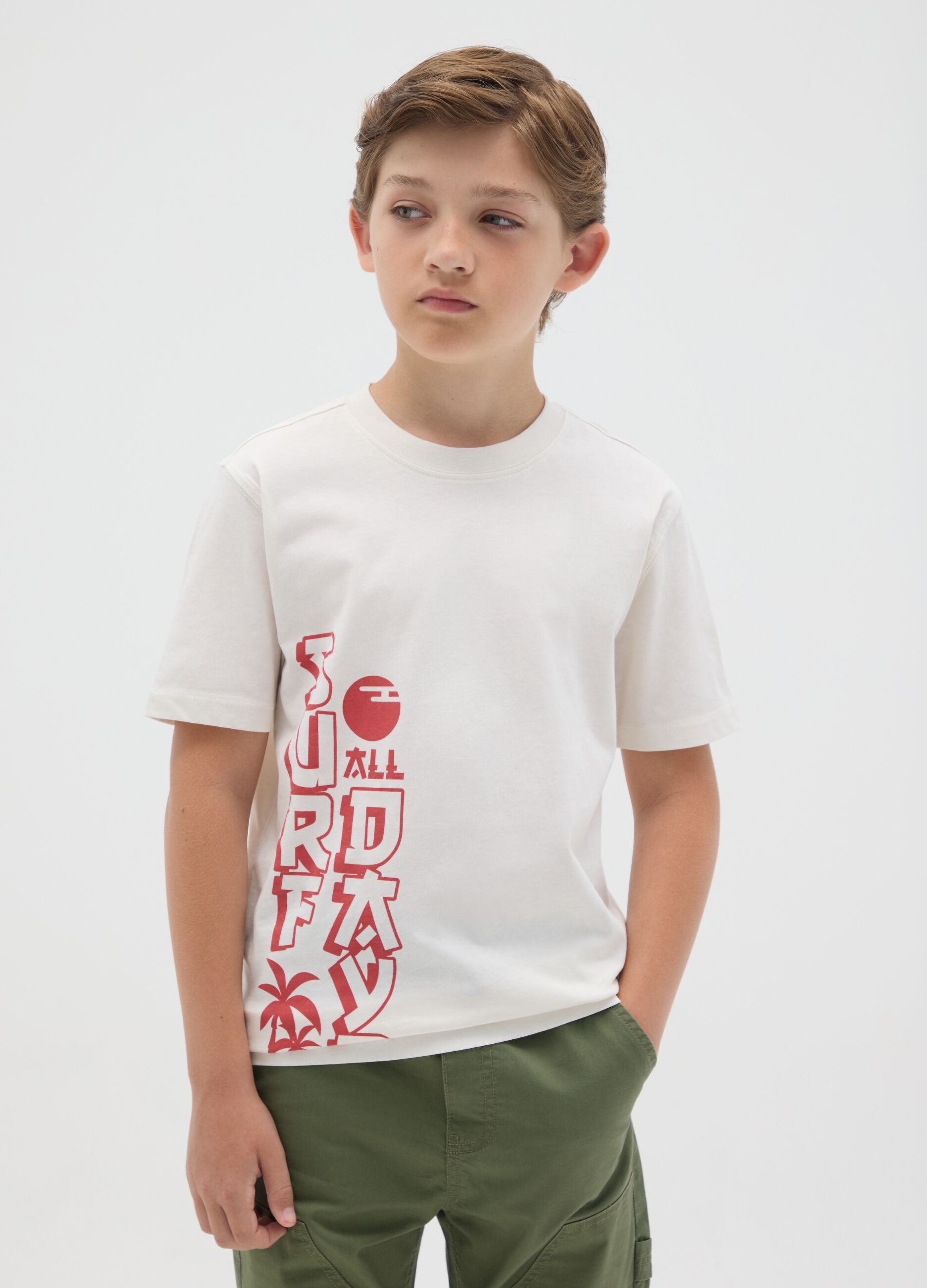 White pure cotton boy’s t-shirt, regular fit with print