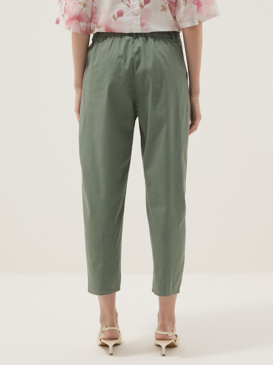 Green stretch-cotton chino trousers_2
