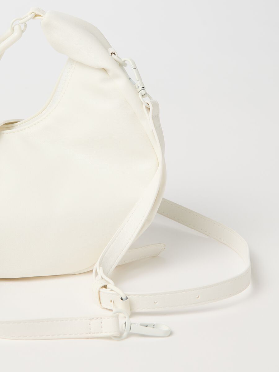 Hobo bag with chain handle_1