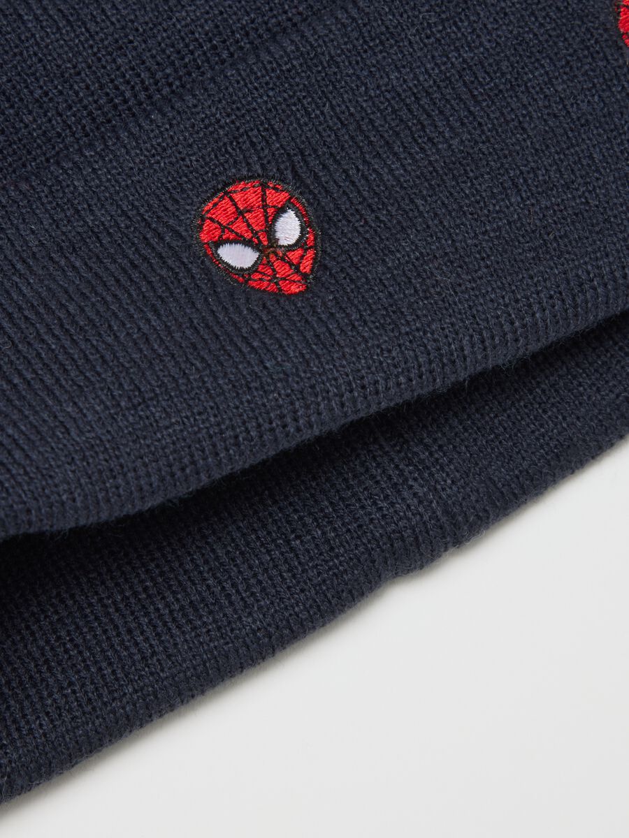Cappello blu in maglia lavorata_1