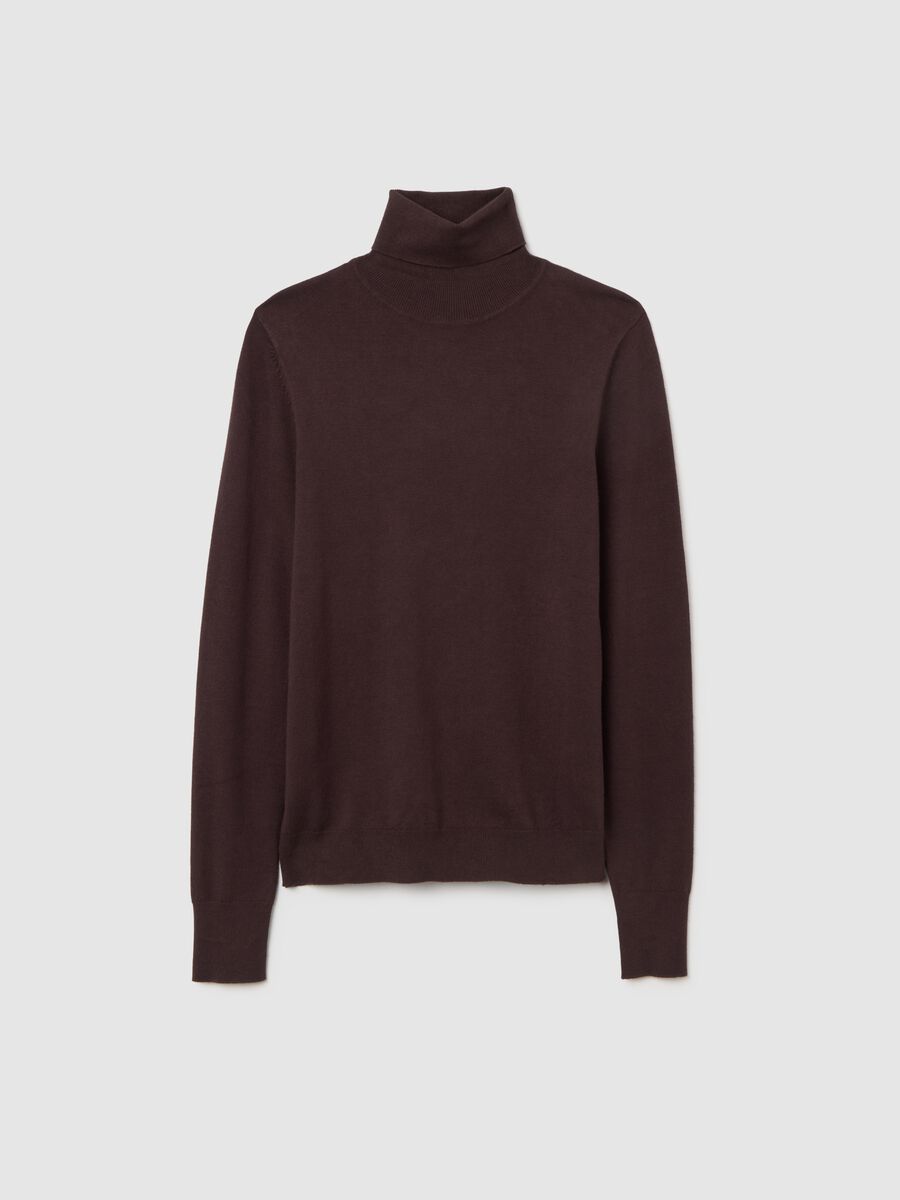 Maglione a coste marrone con collo alto regular fit_4