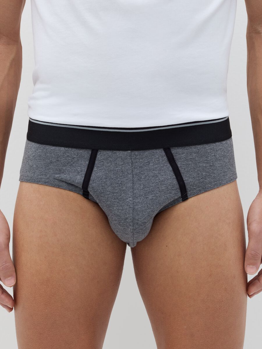 Three-pair pack briefs in stretch cotton with piping_1