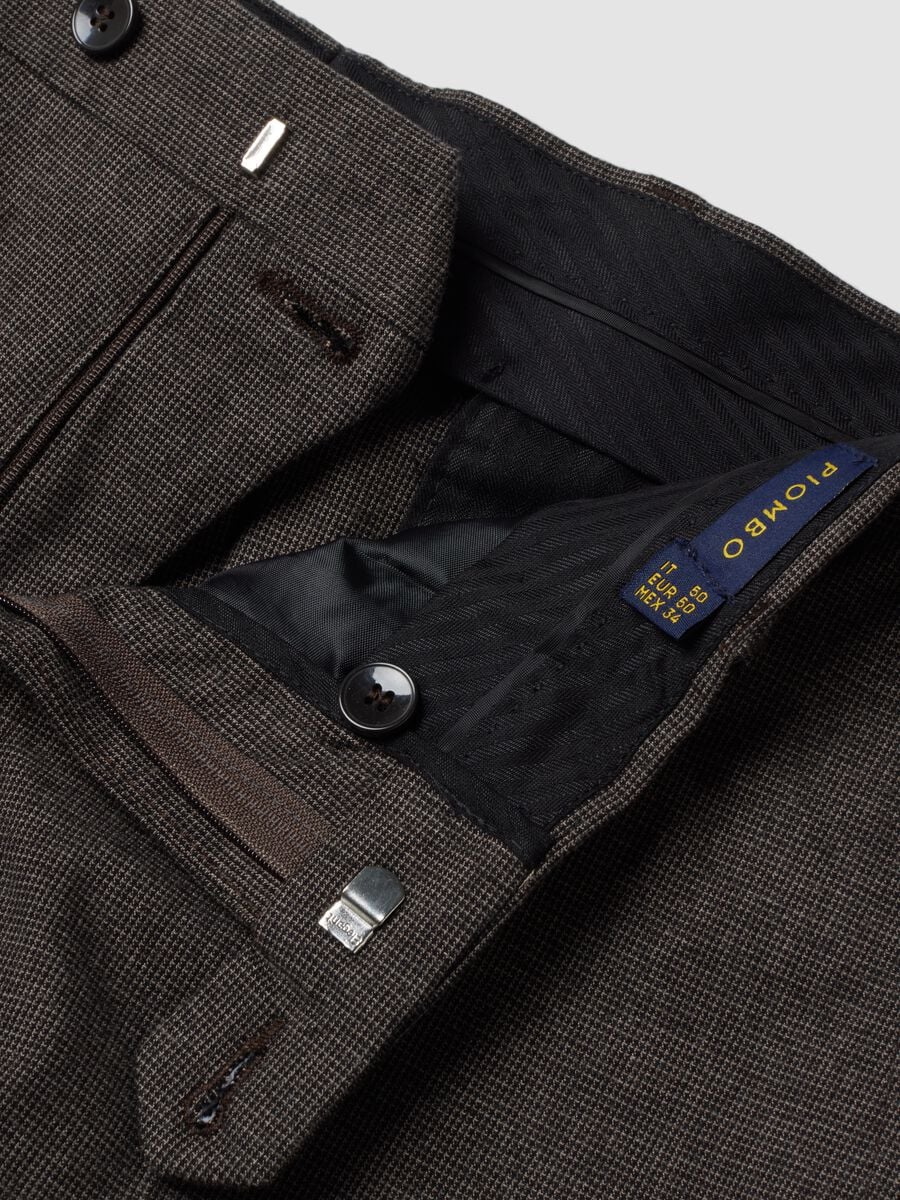 Pantaloni formali marroni in cotone elasticizzato slim fit_1