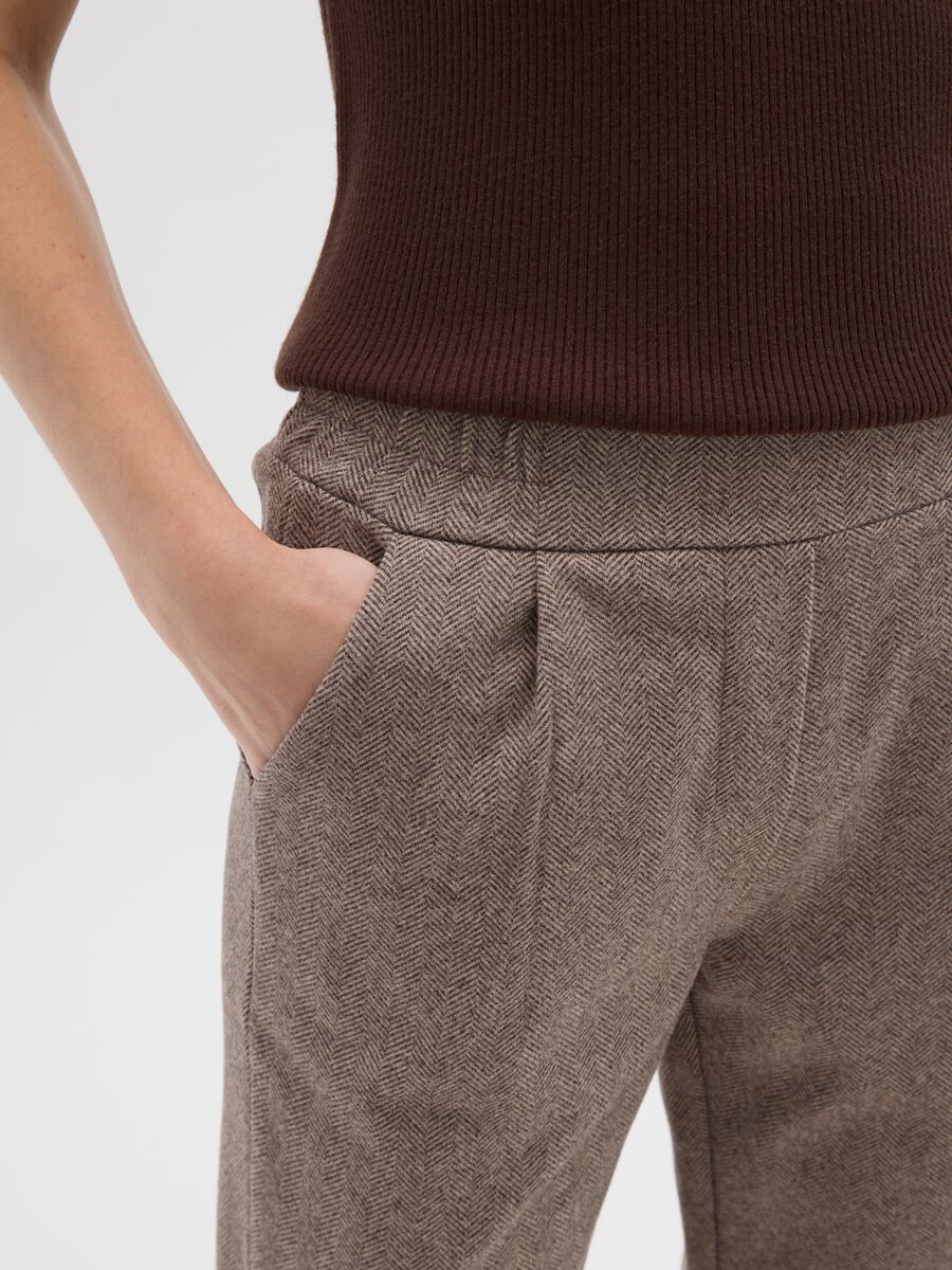 Pantaloni marroni regular fit_3