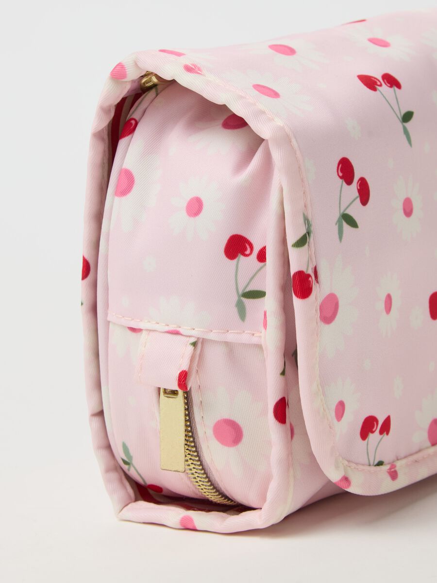 Travel beauty case with print and hook_1
