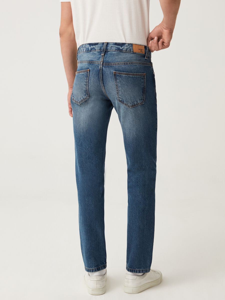 Jeans slim fit con scoloriture_2