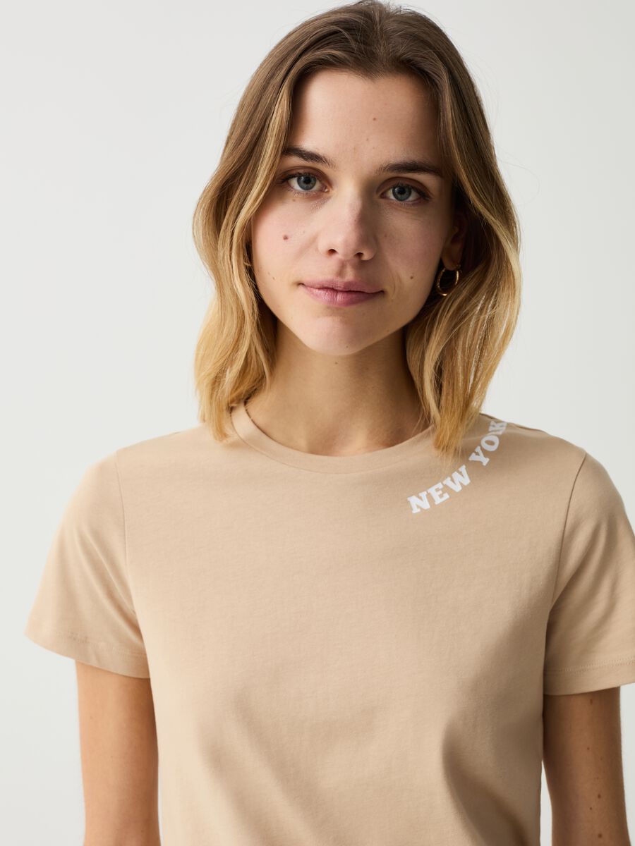 Essential T-shirt with lettering print and round neck_0