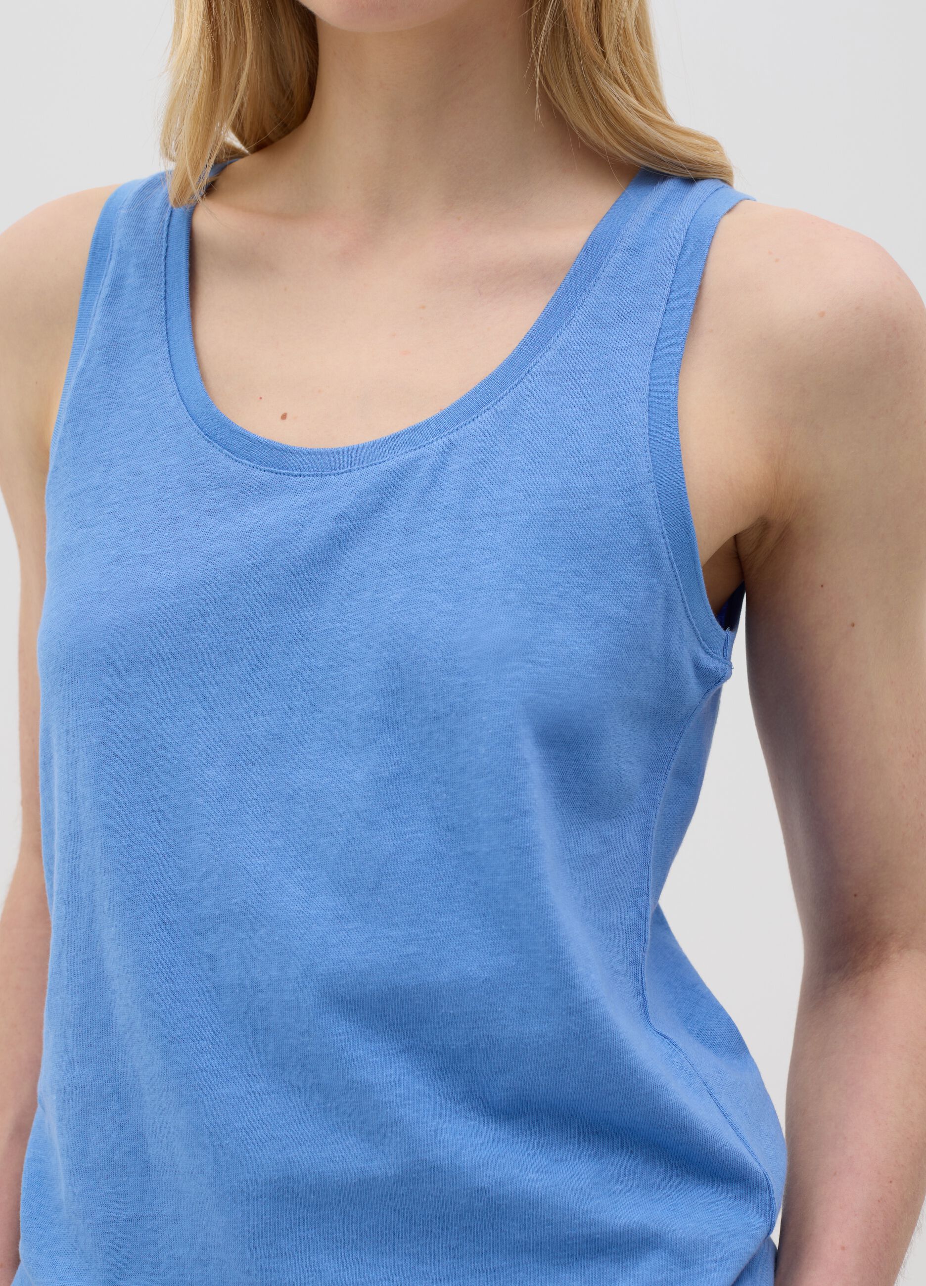 Blue cotton and linen tank top