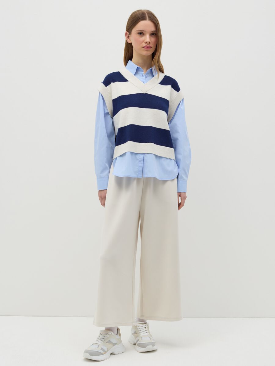 Closed gilet with stripes_1