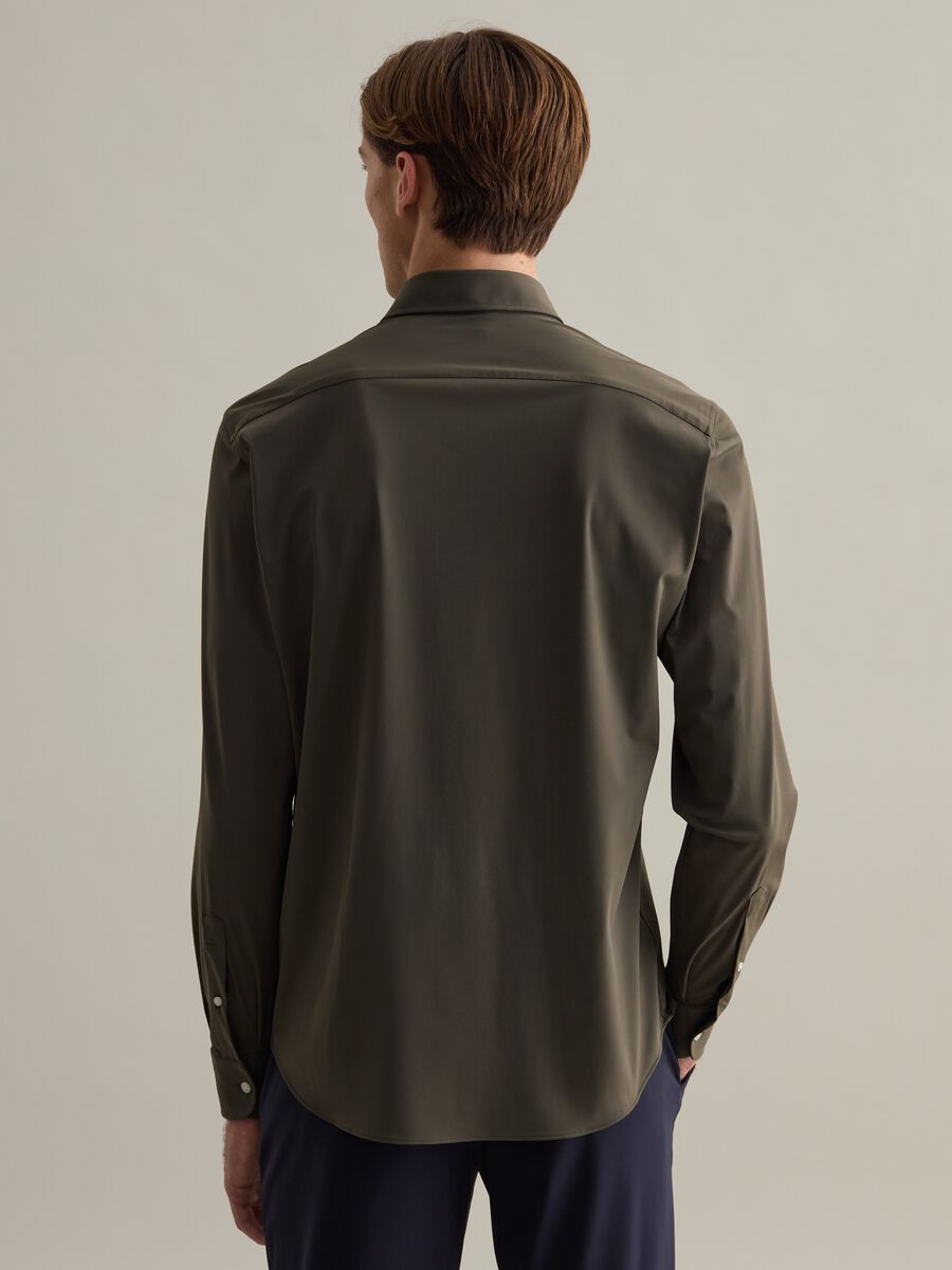 Contemporary easy-iron shirt in technical fabric_2