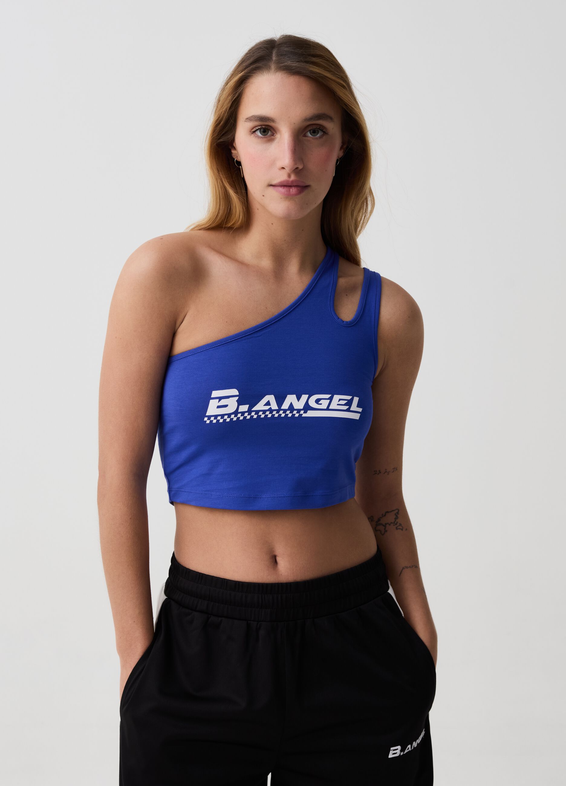 Crop top monospalla con dettaglio cut out B.ANGEL X MARE FUORI