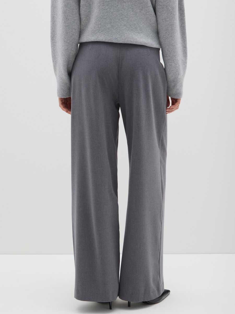 Pantaloni wide leg grigi con fiocco_2