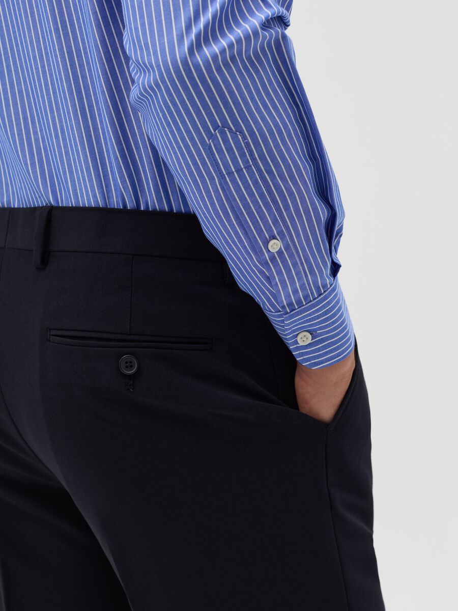 Regular-fit pinstriped easy-iron shirt_3