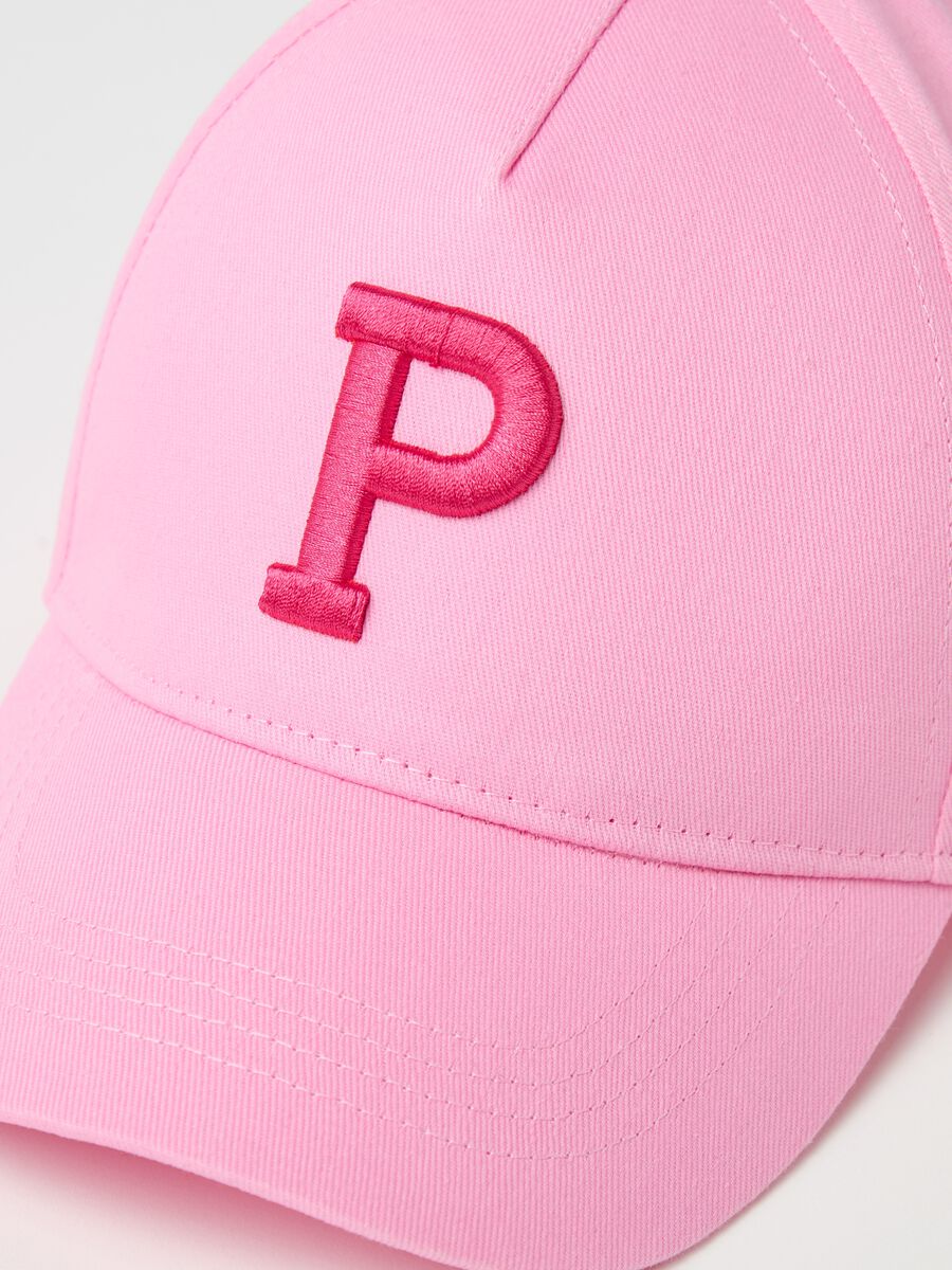 Baseball cap with embroidered logo_1