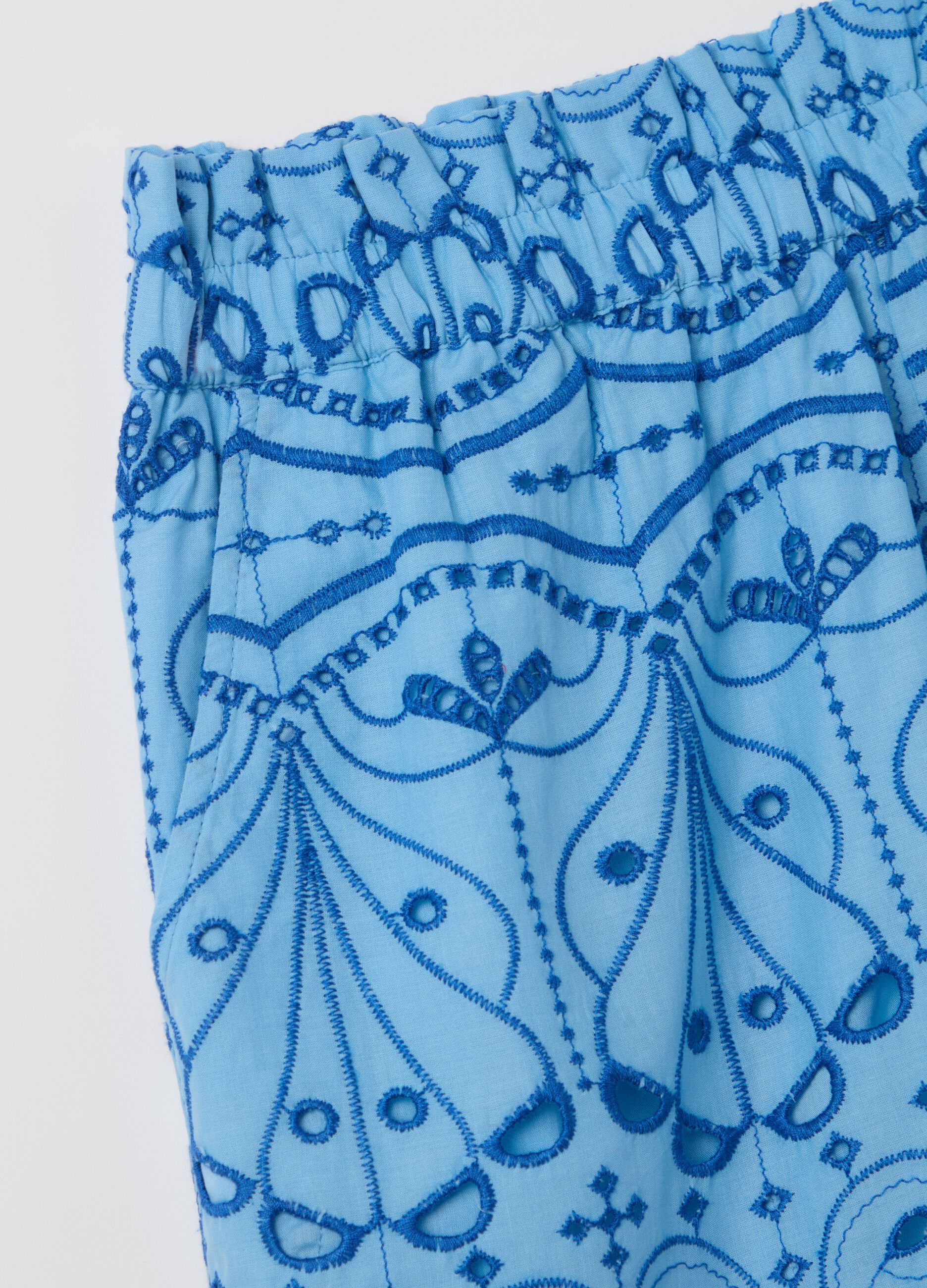 Shorts in sangallo