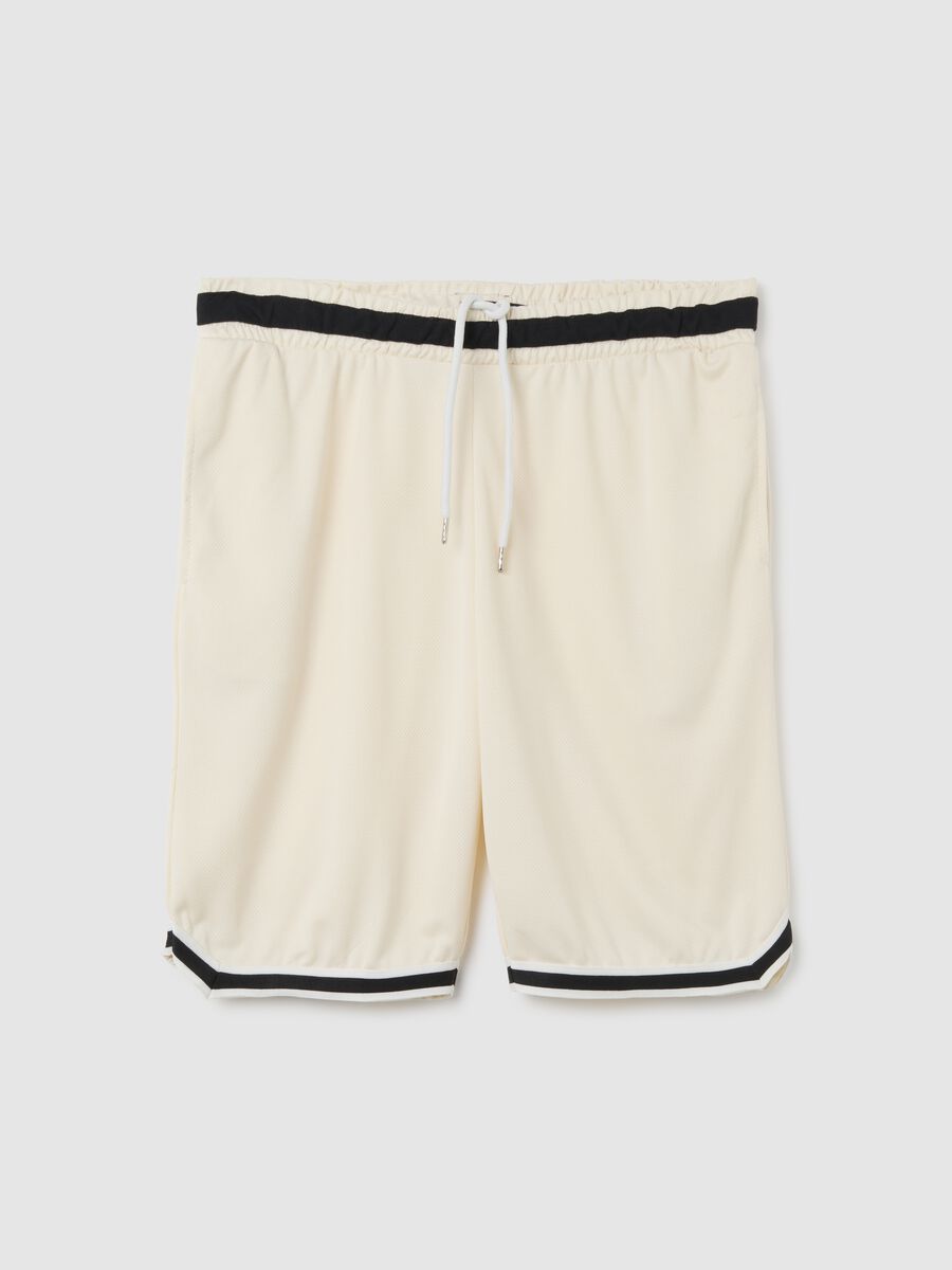 Men's white regular fit fabric shorts_0