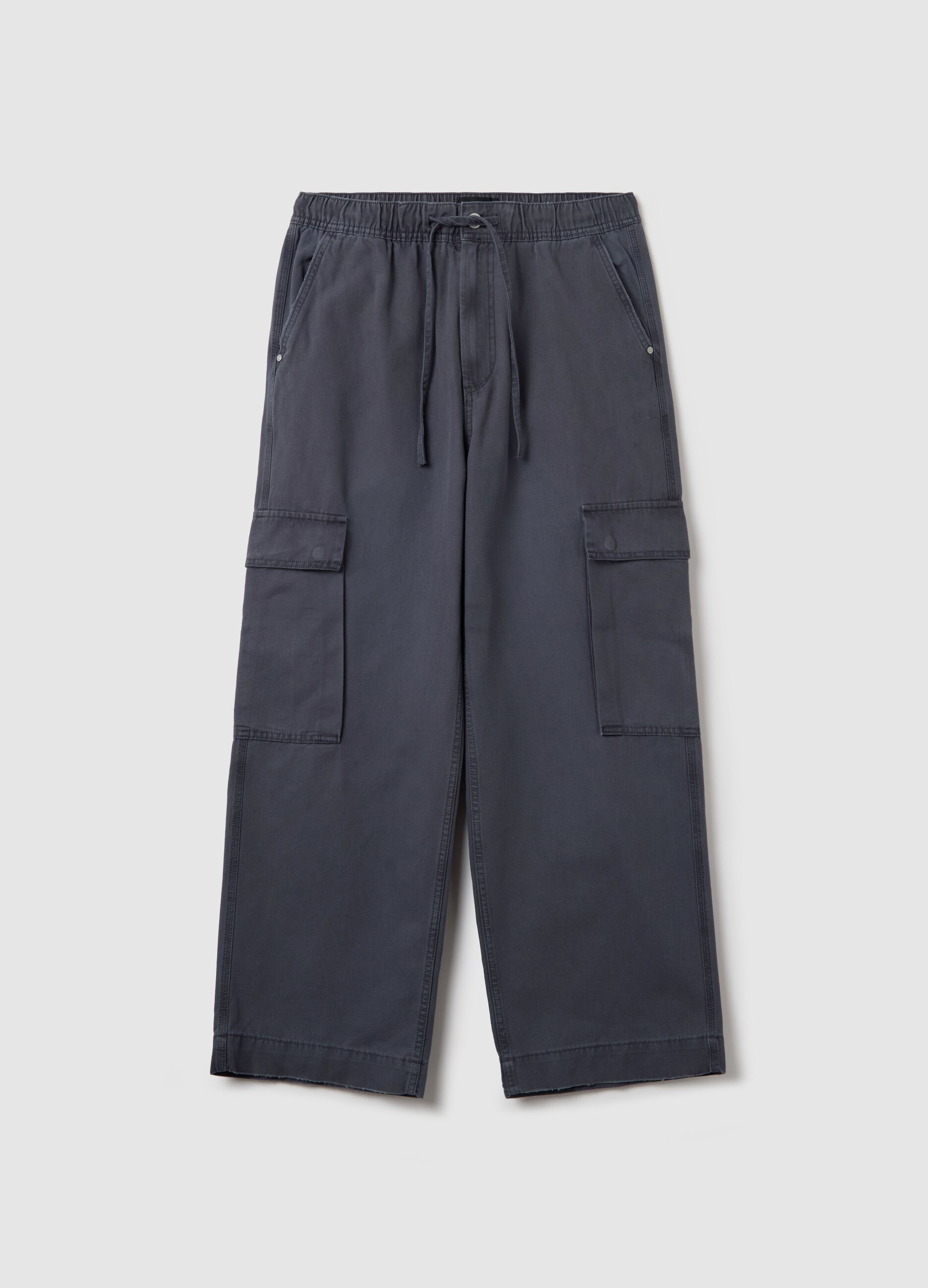 Wide-leg cargo joggers with drawstring