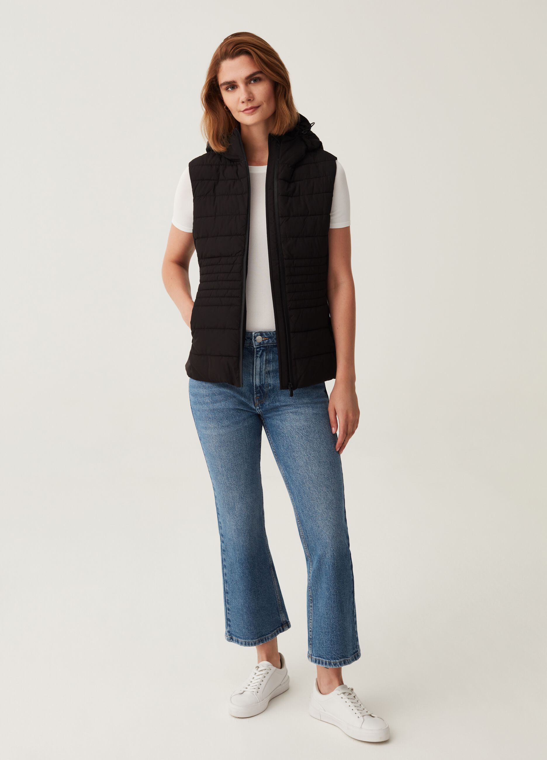 Gilet trapuntato con cappuccio_0