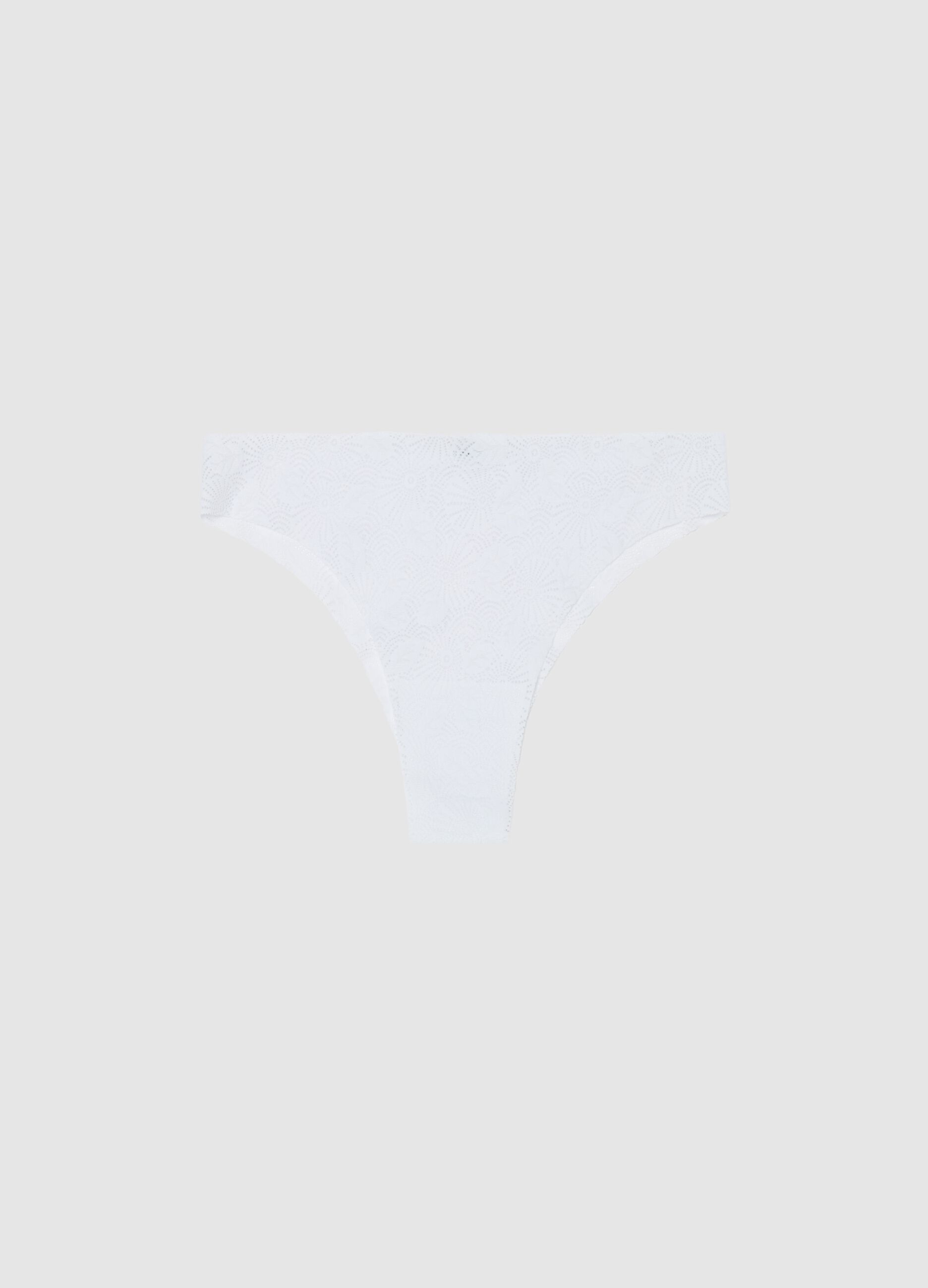 Brazilian-cut briefs in lace with geometric motif