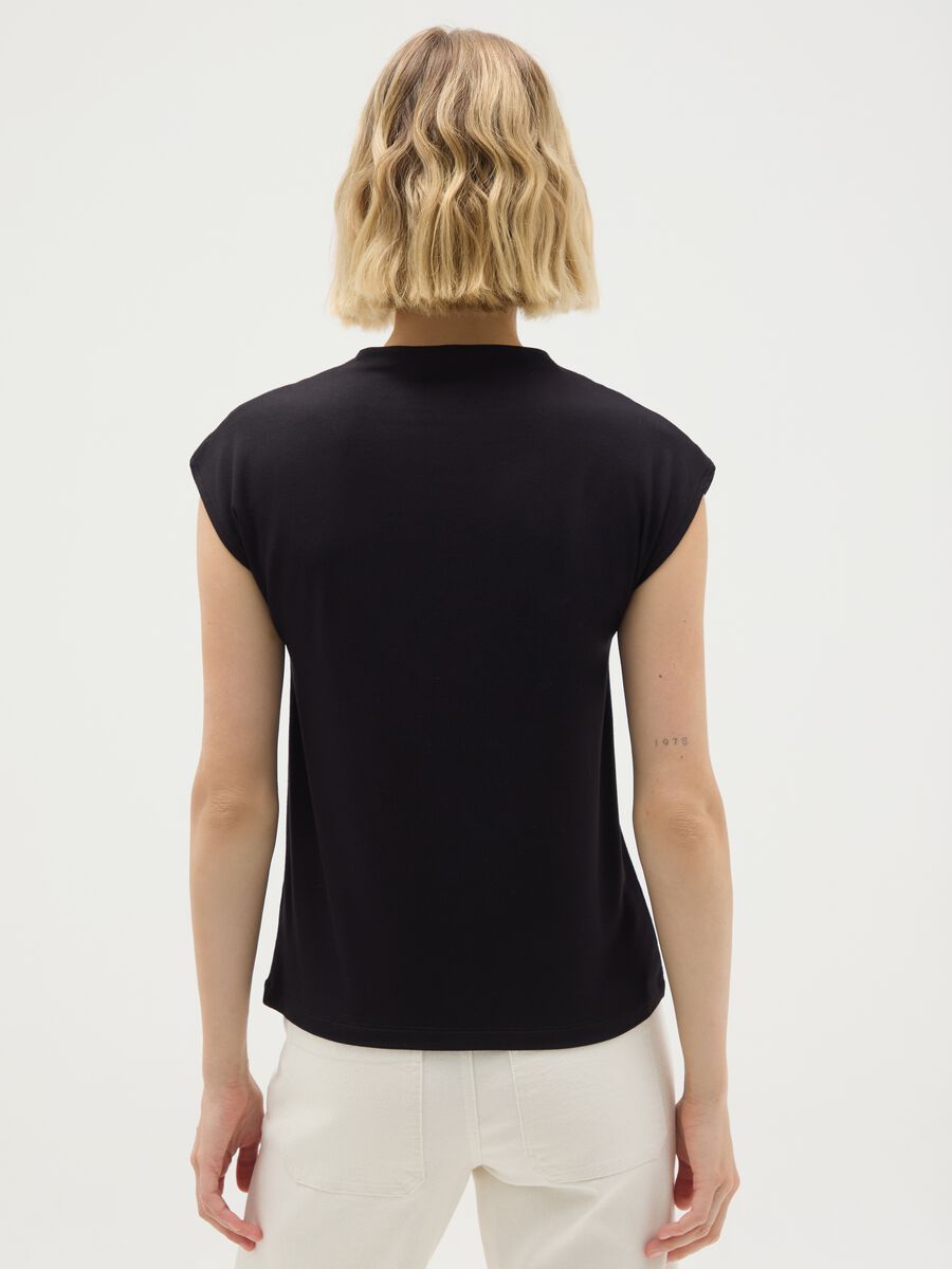 Black viscose blend top in relaxed fit_3