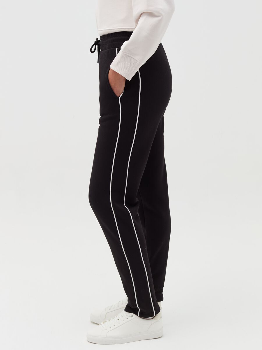 Essential joggers with striped edging_3