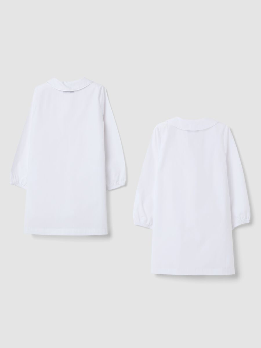 2-pack of white nursery school aprons with classic collar_1