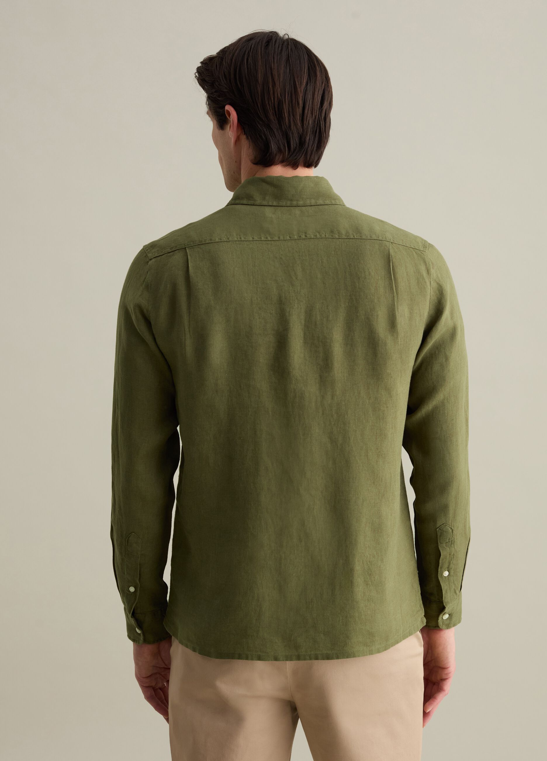 Camicia regular fit in lino con tasche