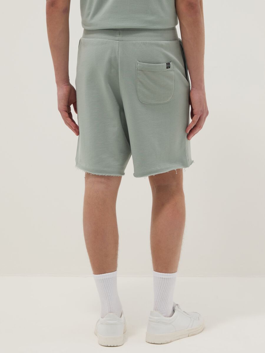 Pantaloncini in puro cotone verdi relaxed fit_2