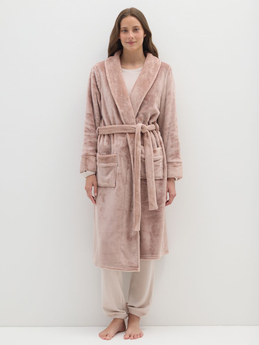 Vestaglia rosa con cintura e tasche_0