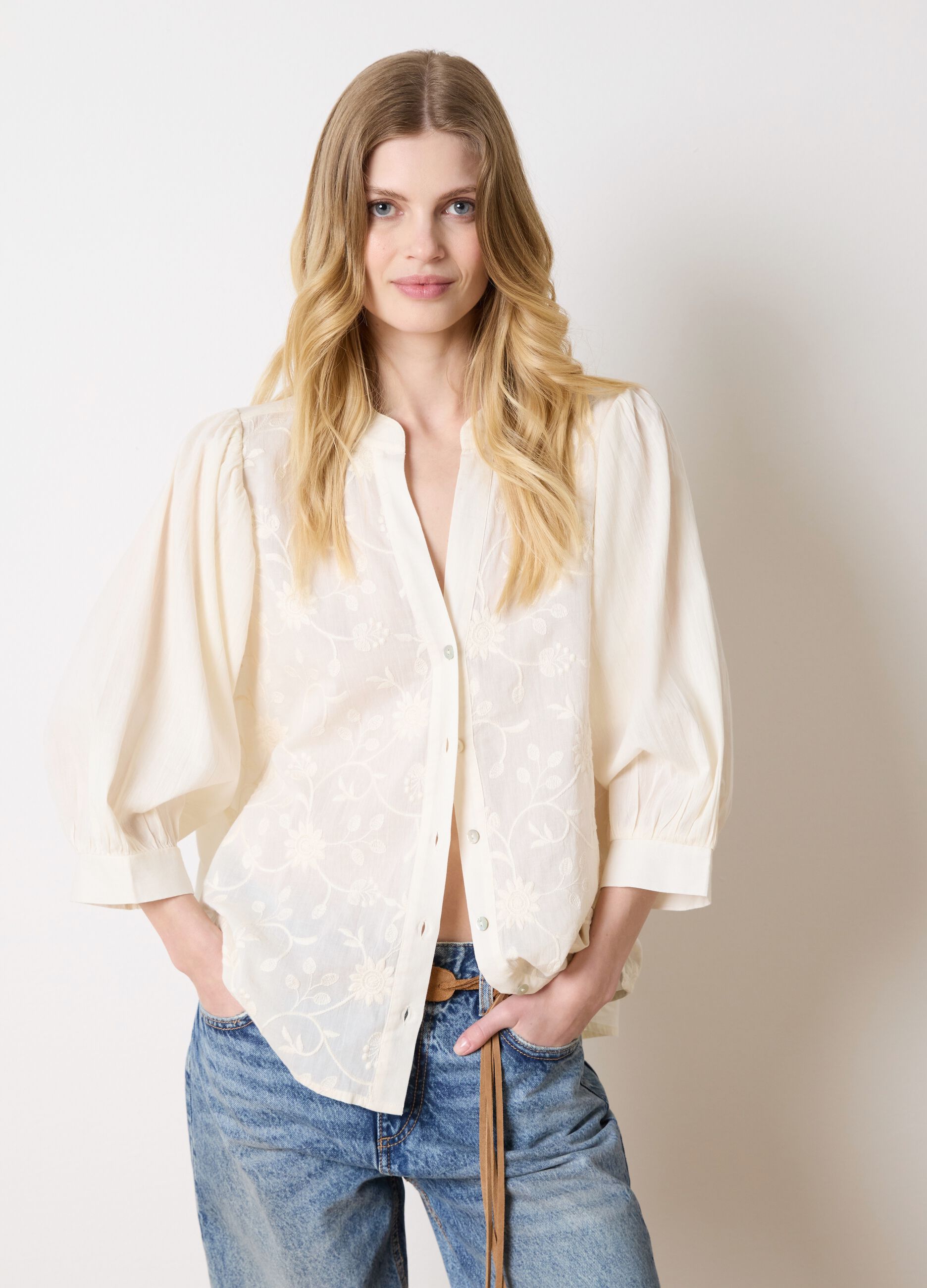 White cotton shirt with floral embroidery