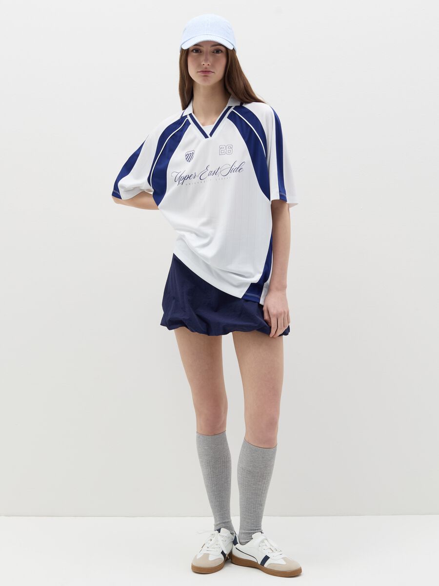 T-shirt with polo neck and college print_1