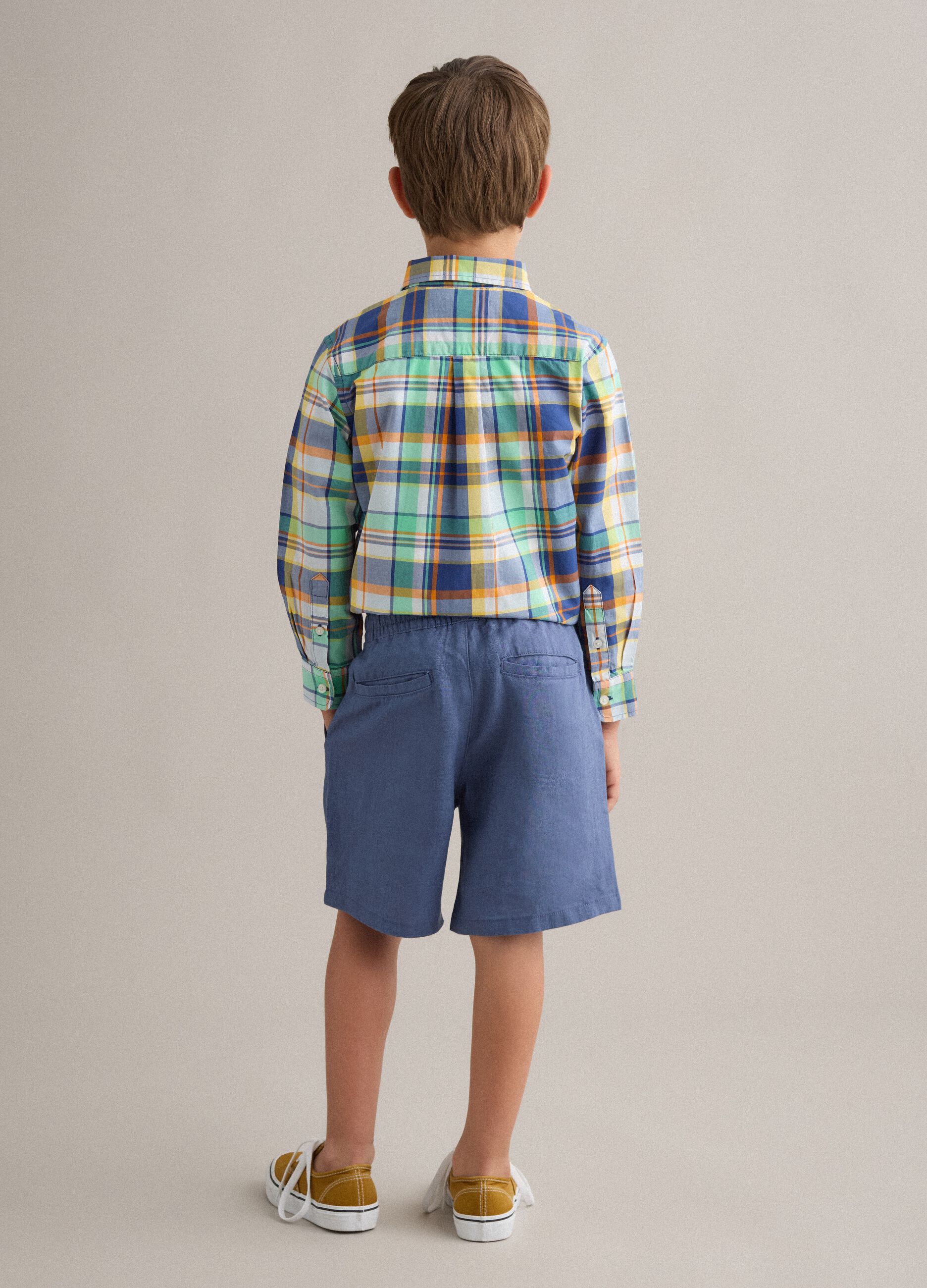 Boys&rsquo; blue pure linen cargo shorts &ndash; baggy fit