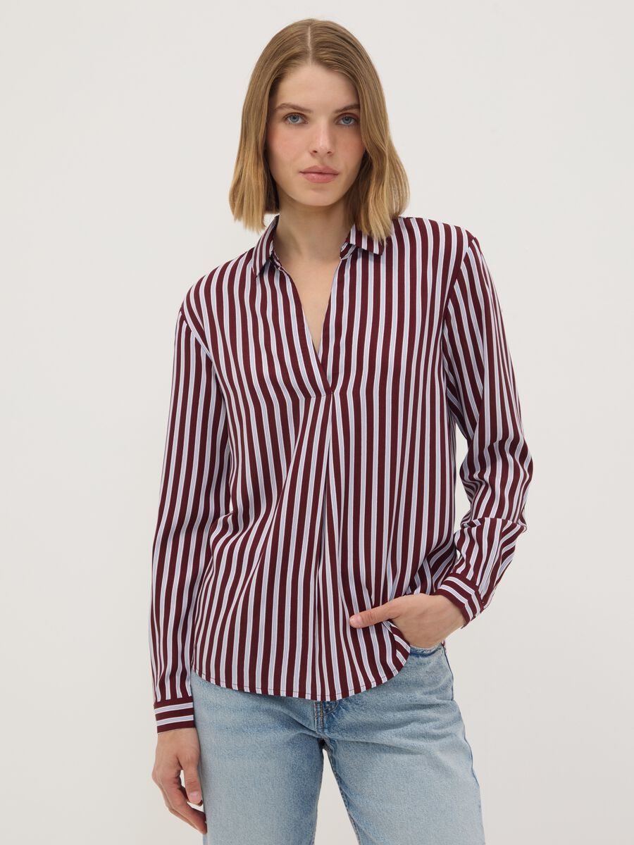 Camicia rossa a righe in pura viscosa con colletto classico regular fit_1