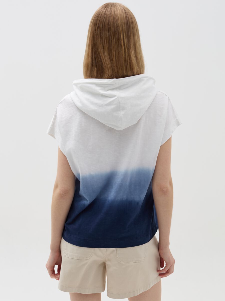 T-shirt Essential Dip Dye con cappuccio_2