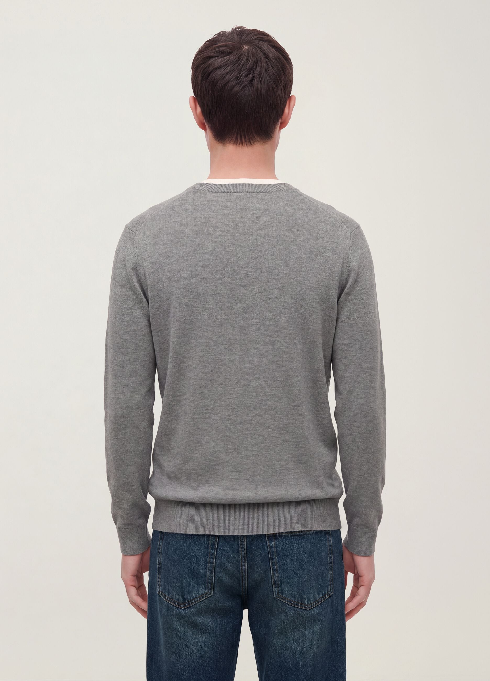 Grey V-neck jumper in viscose blend, regular fit