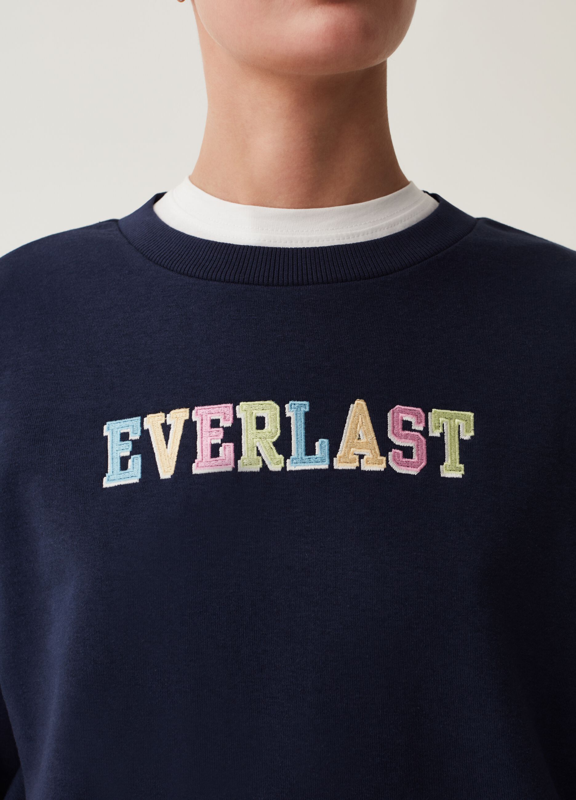 Everlast sweatshirt with embroidery and round neck
