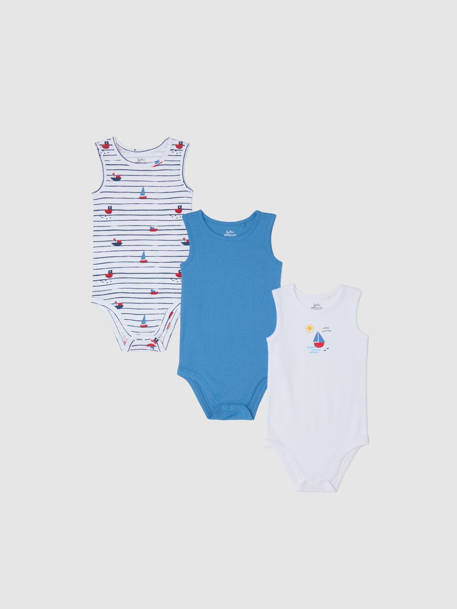 Three-pack white and light blue bodysuits in organic cotton with print_0
