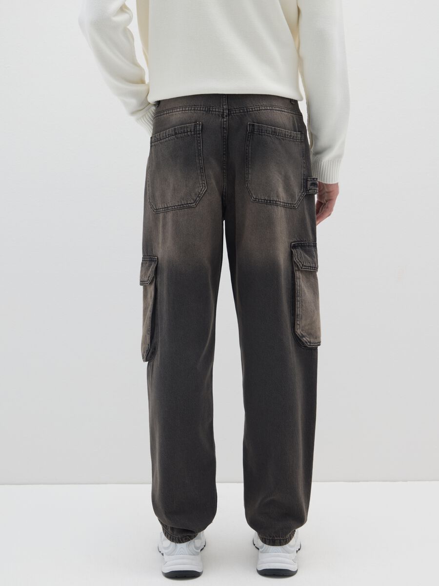 Jeans baggy in puro cotone multicolor con tasche cargo_3