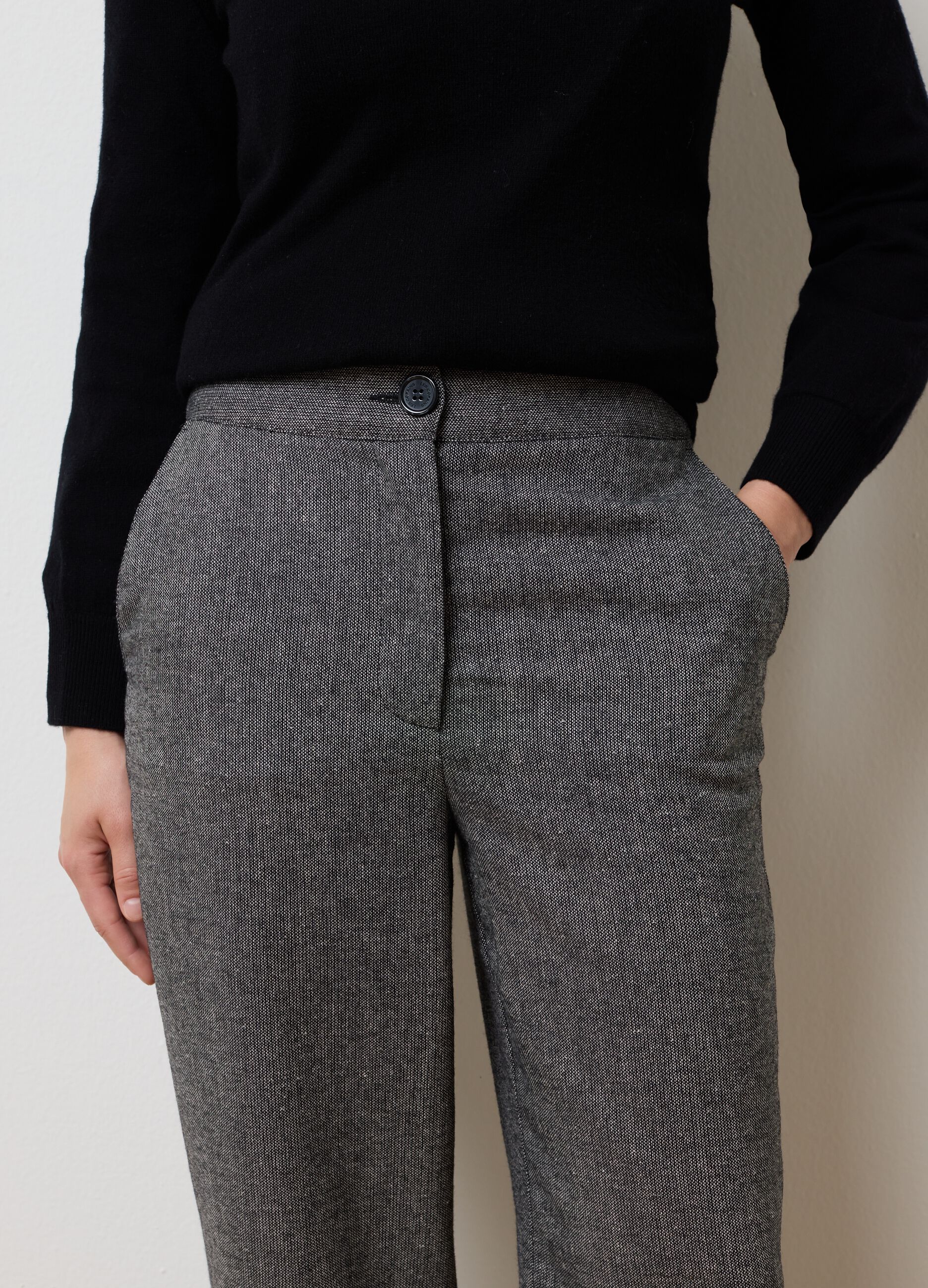 Regular fit grey trousers