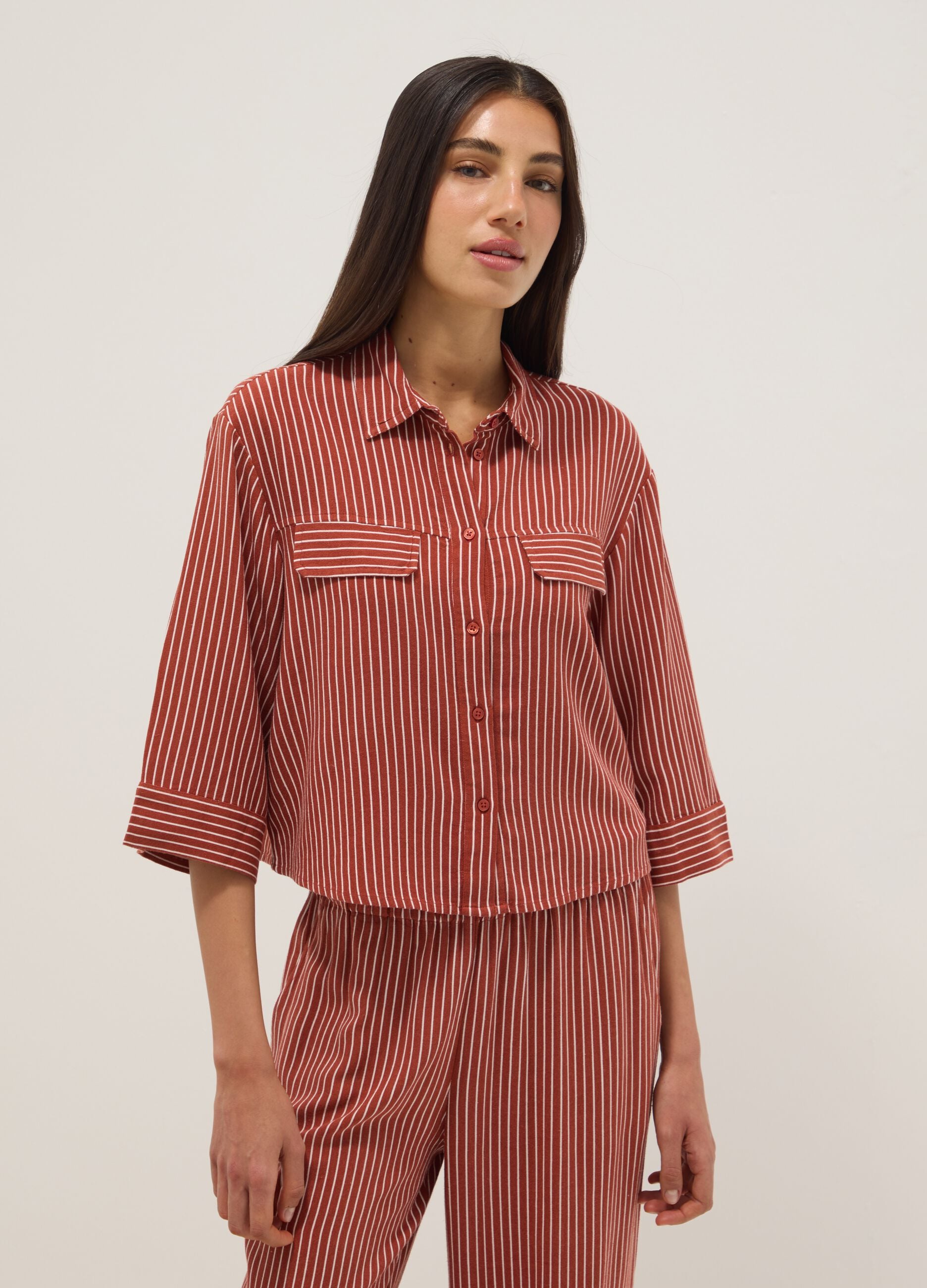 Regular-fit striped shirt in viscose and linen blend, white and red