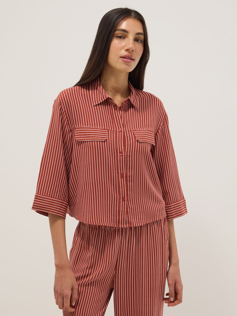 Regular-fit striped shirt in viscose and linen blend, white and red_0