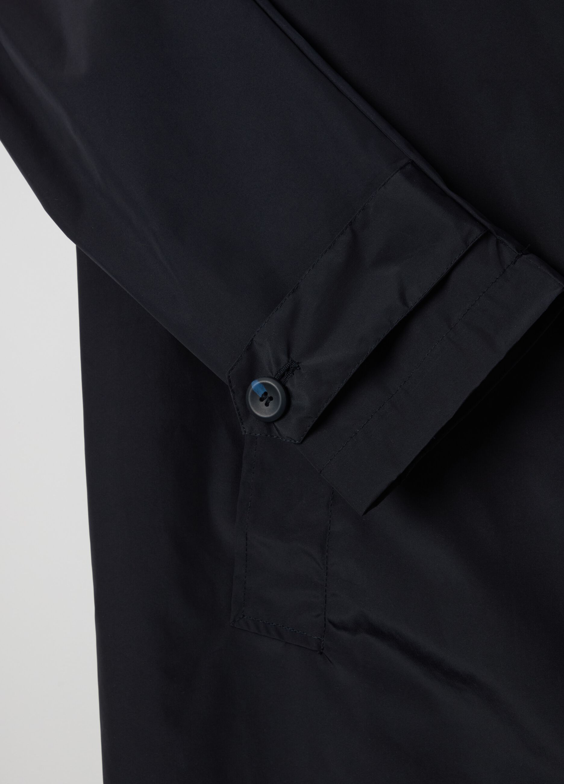 Trench coat with collar