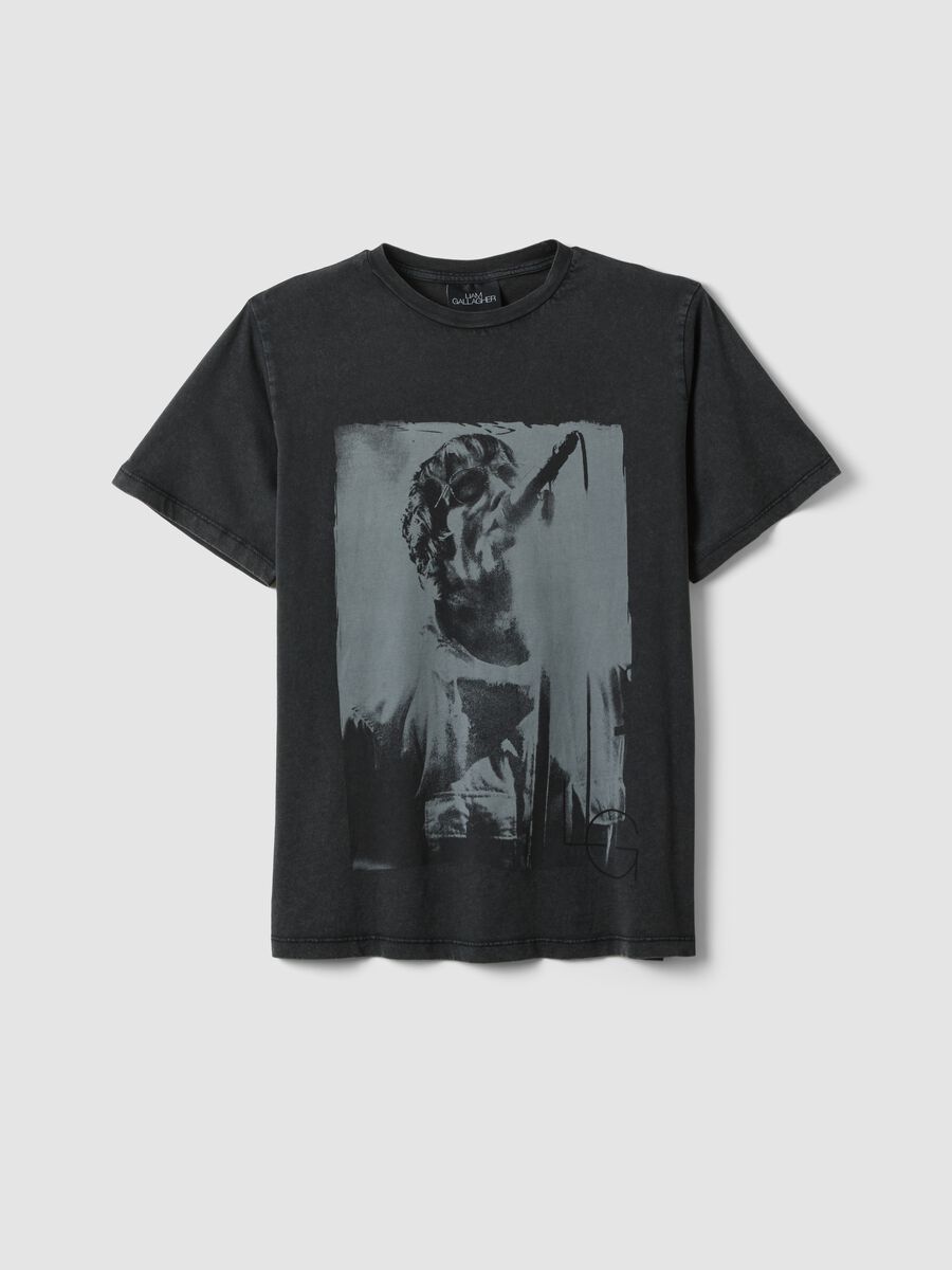 Black pure cotton t-shirt with a regular oversized fit_5