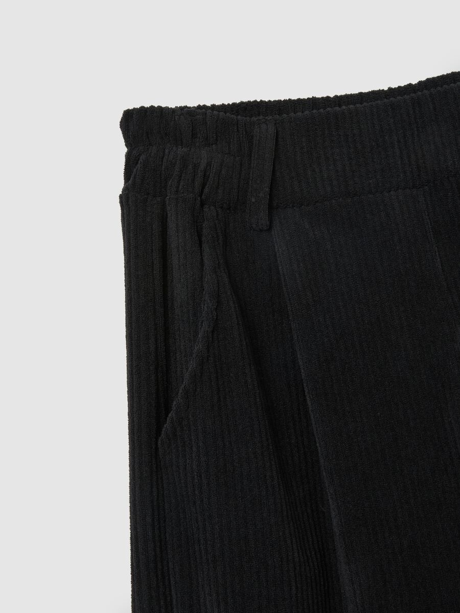 Black Regular Fit Ribbed Trousers_1