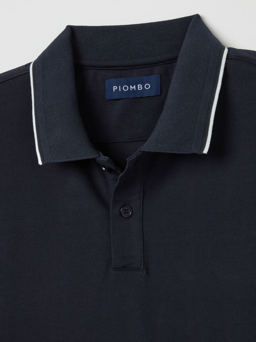 Polo shirt in technical fabric with contrasting edging_5