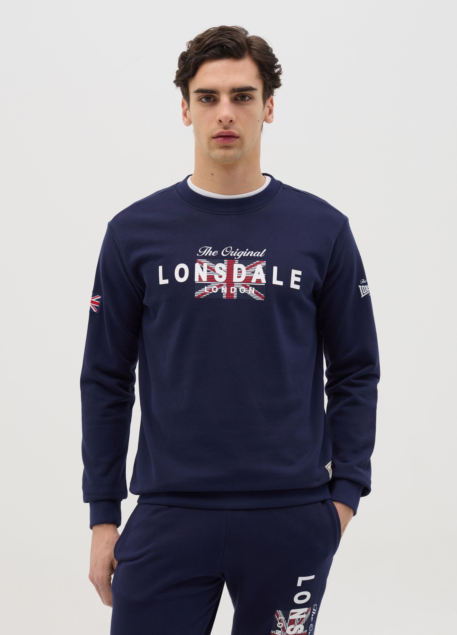 Blue sweatshirt with round neck